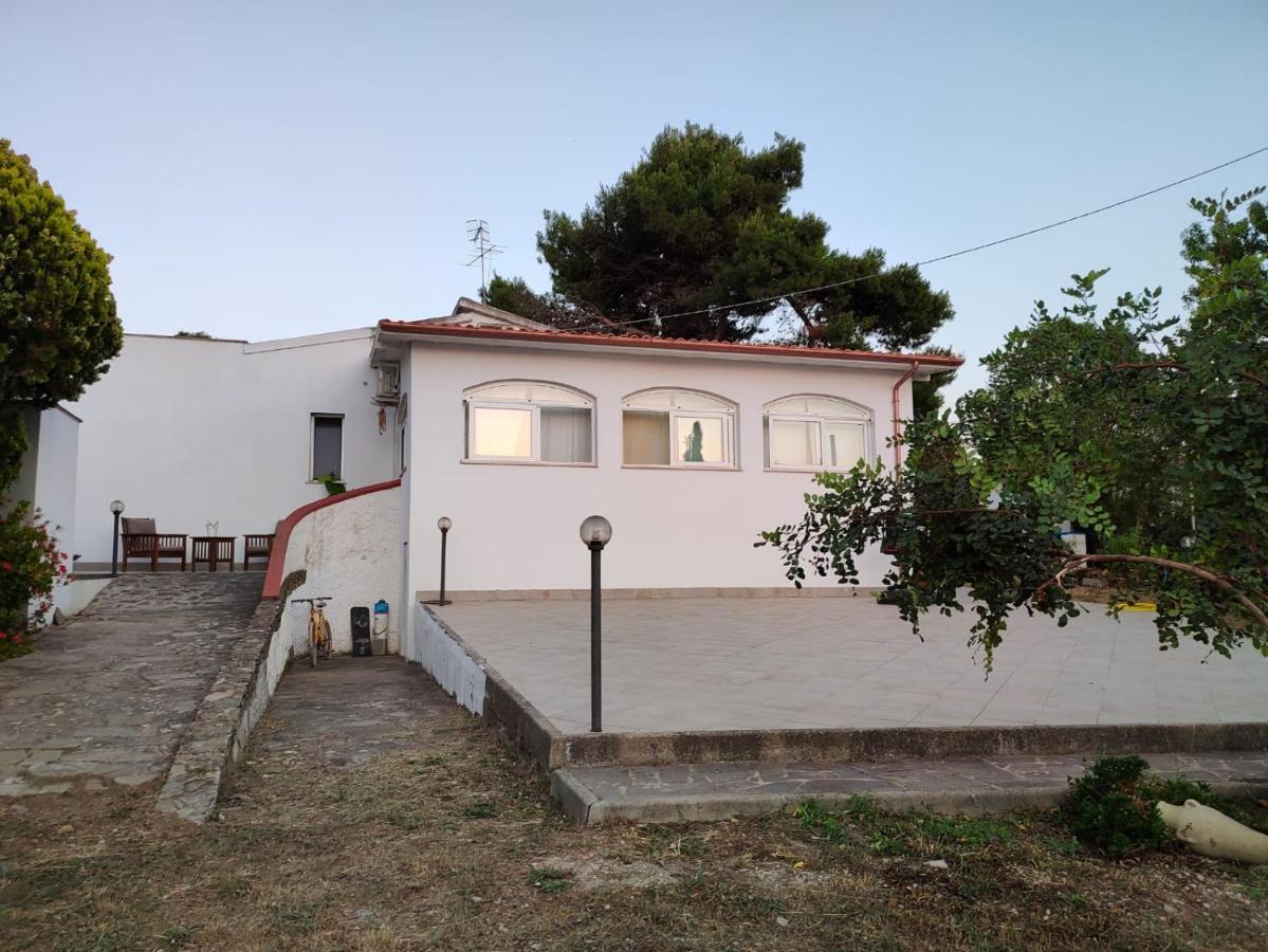 Hostal Filoxenia Di Umberto Sassari Exterior foto